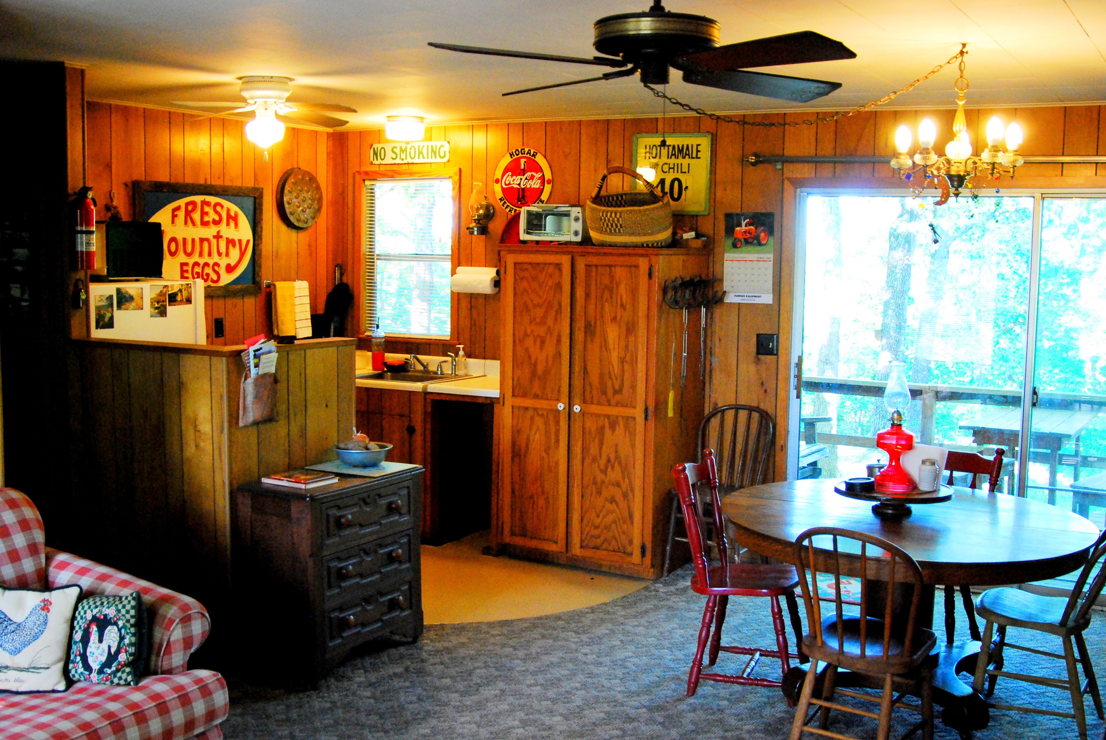 The living area of Turkey ridge Cottage